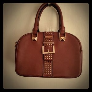 ♡ Tan & Gold Nikky Lee Purse, Cute!